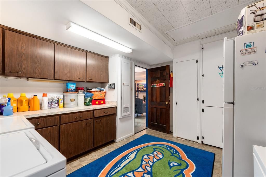 Active With Contract: $1,300,000 (3 beds, 3 baths, 2850 Square Feet)