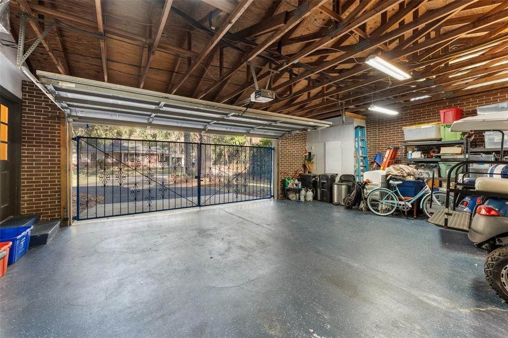 Active With Contract: $1,300,000 (3 beds, 3 baths, 2850 Square Feet)