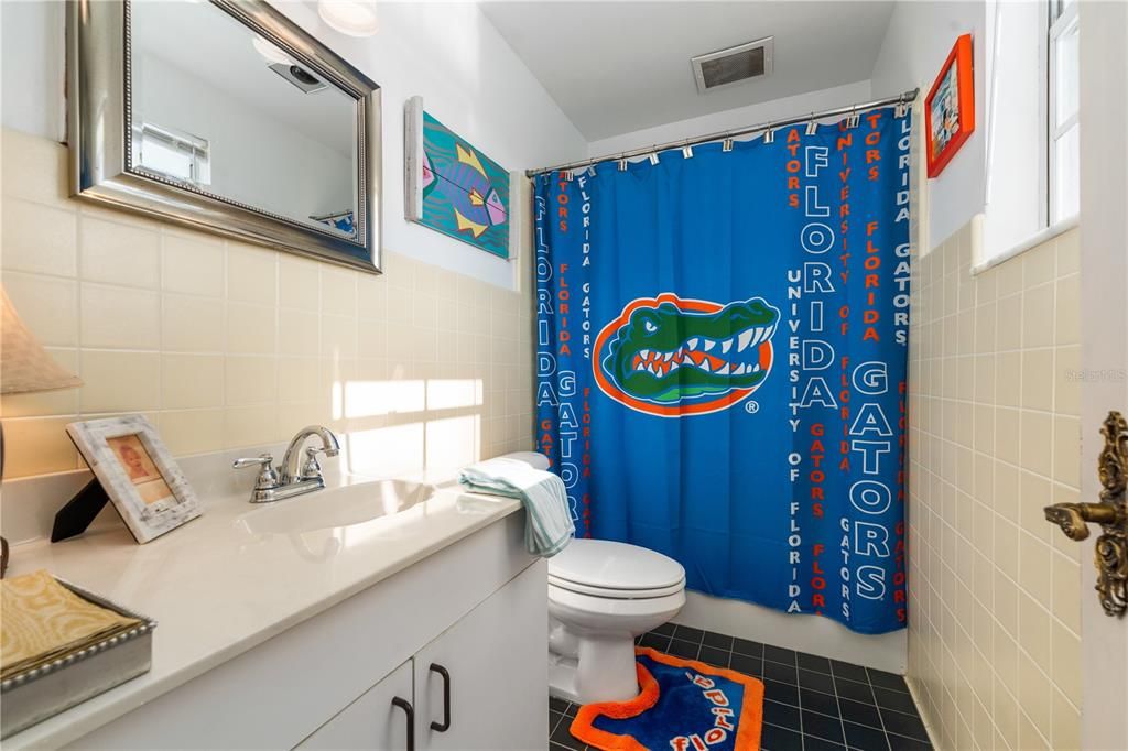 Active With Contract: $1,300,000 (3 beds, 3 baths, 2850 Square Feet)