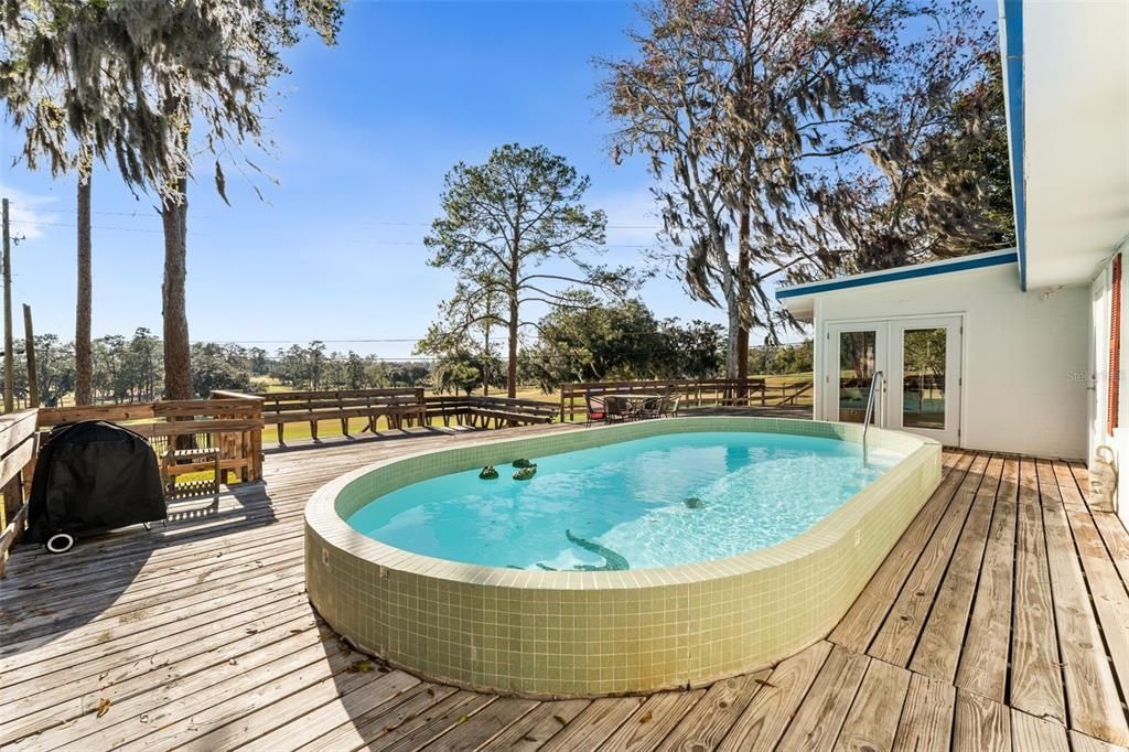 Active With Contract: $1,300,000 (3 beds, 3 baths, 2850 Square Feet)
