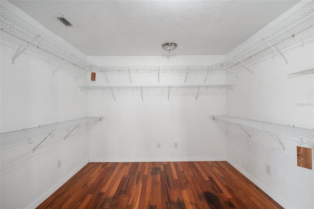 For Sale: $574,900 (3 beds, 2 baths, 3168 Square Feet)