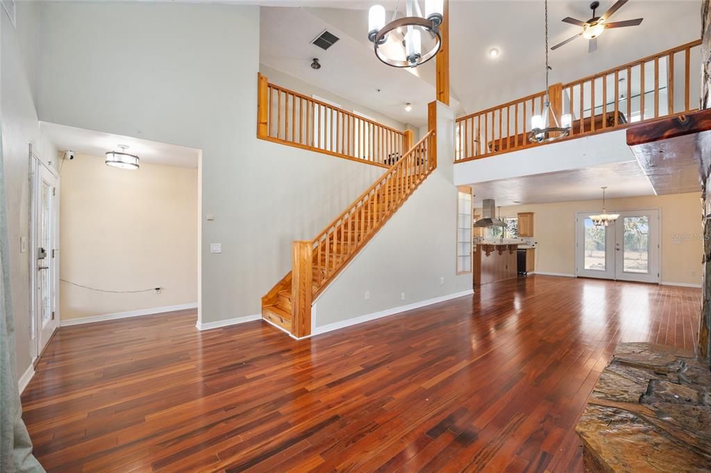 For Sale: $574,900 (3 beds, 2 baths, 3168 Square Feet)
