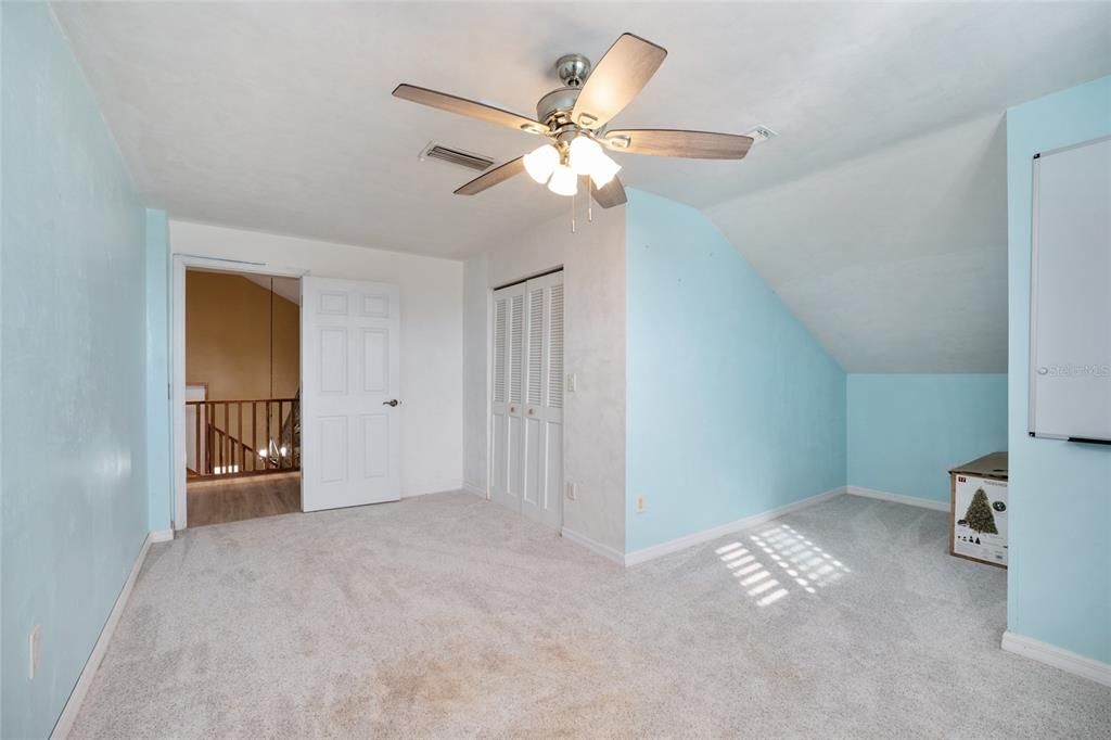 For Sale: $574,900 (3 beds, 2 baths, 3168 Square Feet)