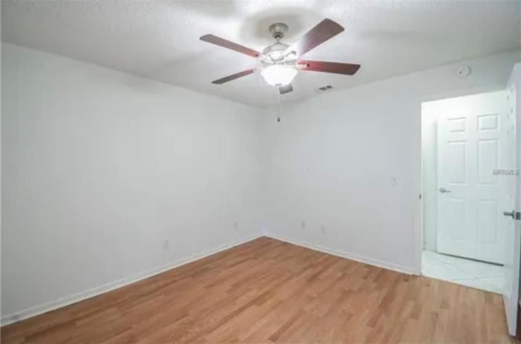 For Rent: $2,100 (3 beds, 2 baths, 1244 Square Feet)