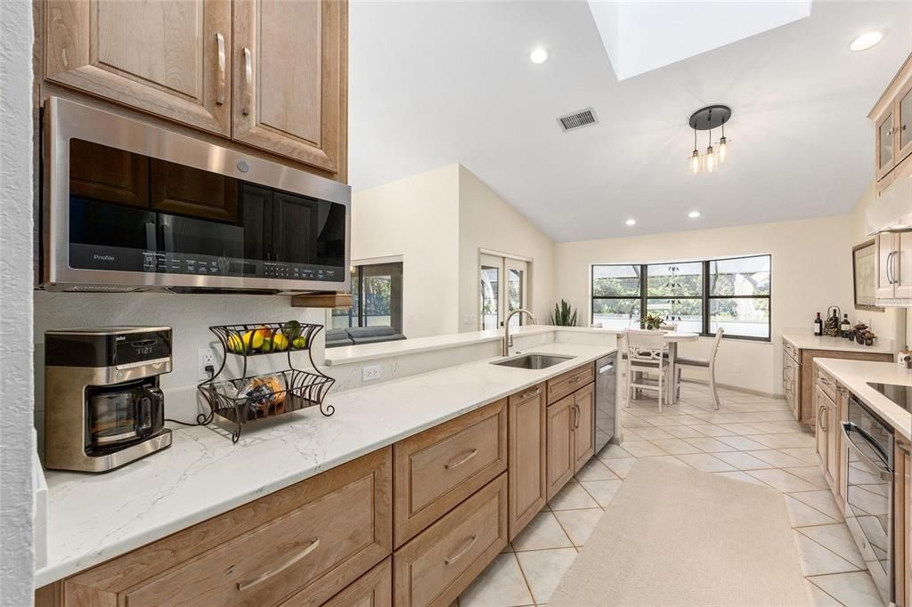 Activo con contrato: $438,500 (3 camas, 2 baños, 1772 Pies cuadrados)