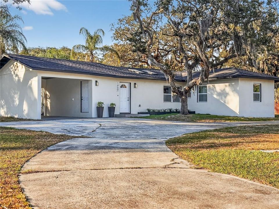 Activo con contrato: $374,900 (3 camas, 2 baños, 1745 Pies cuadrados)