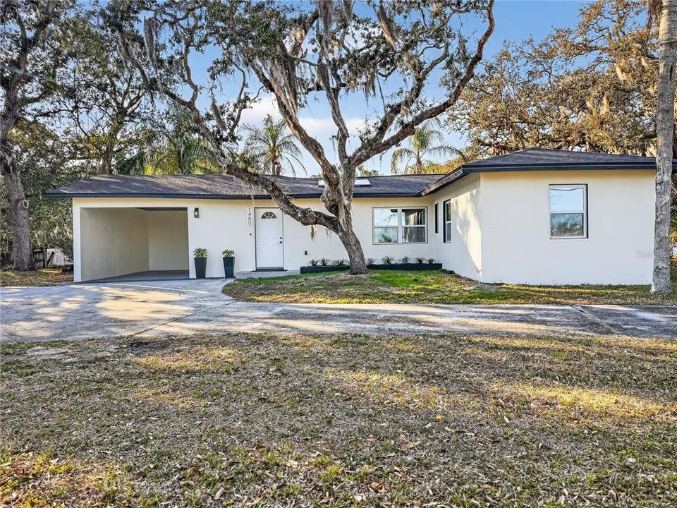 Activo con contrato: $374,900 (3 camas, 2 baños, 1745 Pies cuadrados)