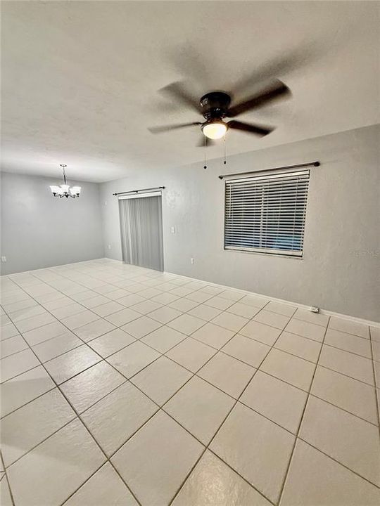 For Sale: $218,000 (2 beds, 2 baths, 1279 Square Feet)