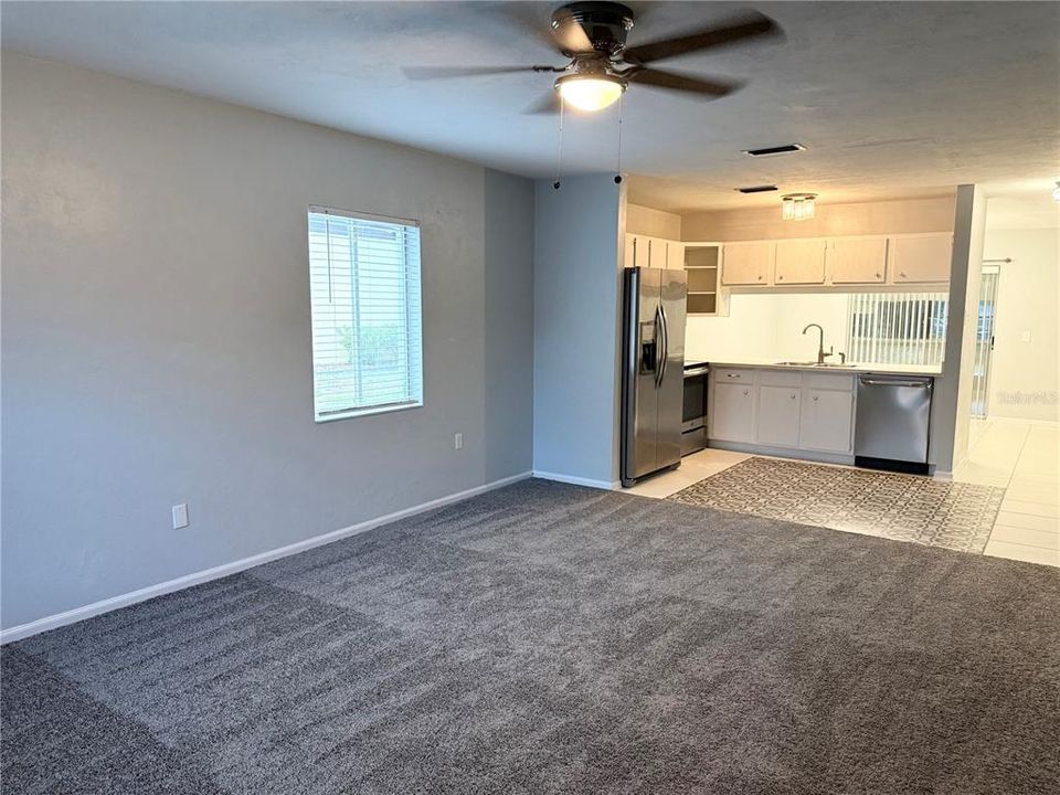 For Sale: $218,000 (2 beds, 2 baths, 1279 Square Feet)