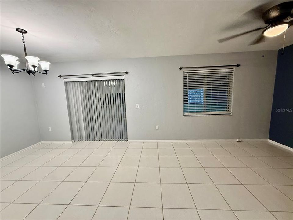 For Sale: $218,000 (2 beds, 2 baths, 1279 Square Feet)