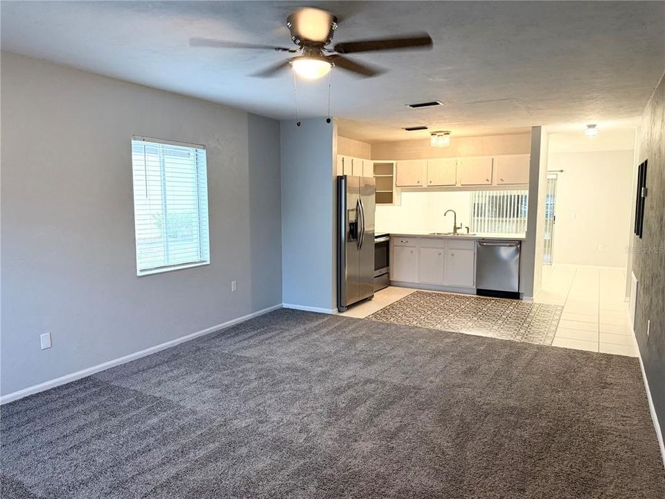 For Sale: $218,000 (2 beds, 2 baths, 1279 Square Feet)