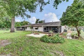 For Sale: $218,000 (2 beds, 2 baths, 1279 Square Feet)