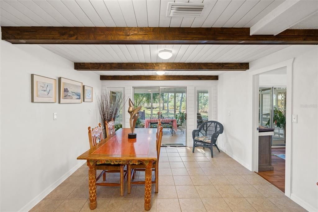 For Sale: $725,000 (2 beds, 1 baths, 1348 Square Feet)