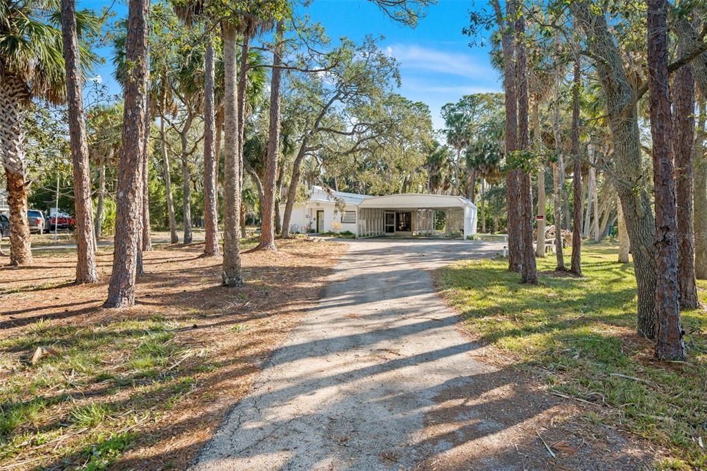 For Sale: $725,000 (2 beds, 1 baths, 1348 Square Feet)
