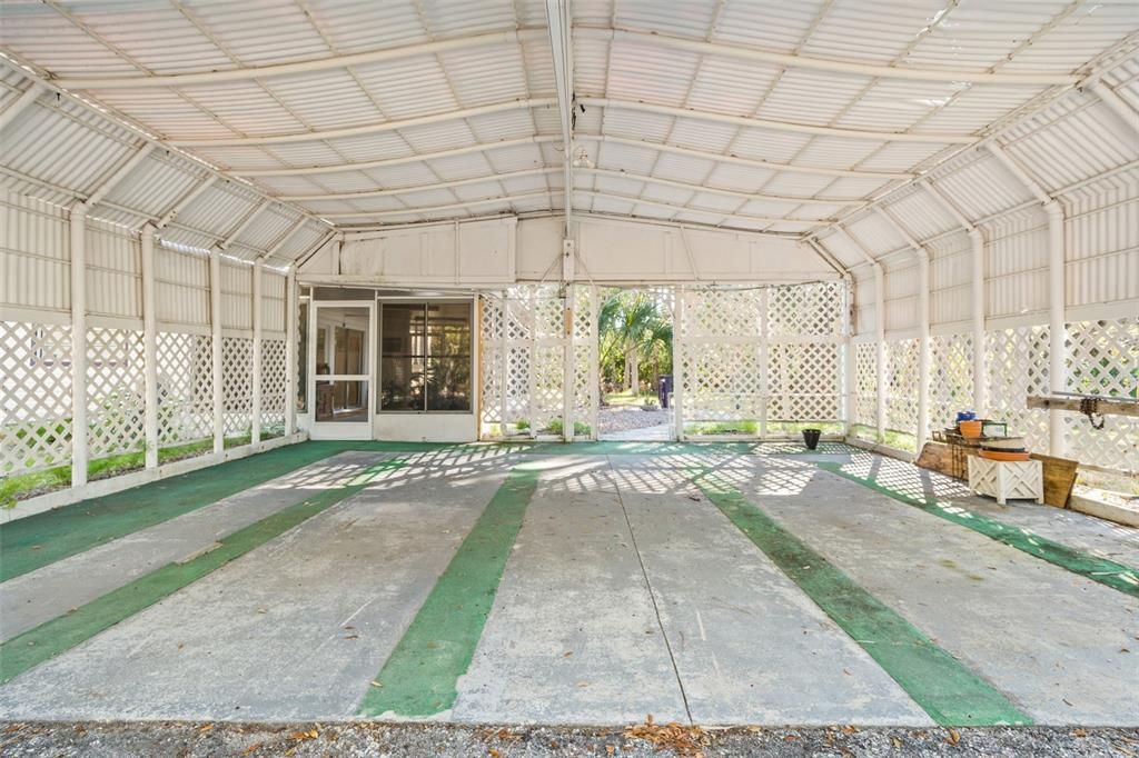For Sale: $725,000 (2 beds, 1 baths, 1348 Square Feet)