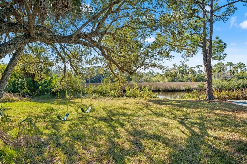 For Sale: $725,000 (2 beds, 1 baths, 1348 Square Feet)