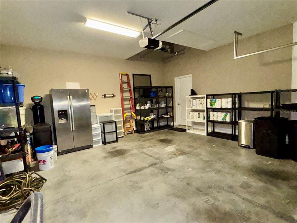 Activo con contrato: $350,000 (3 camas, 2 baños, 1960 Pies cuadrados)