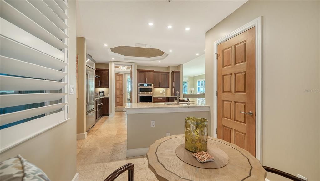 Activo con contrato: $2,350,000 (3 camas, 3 baños, 2485 Pies cuadrados)