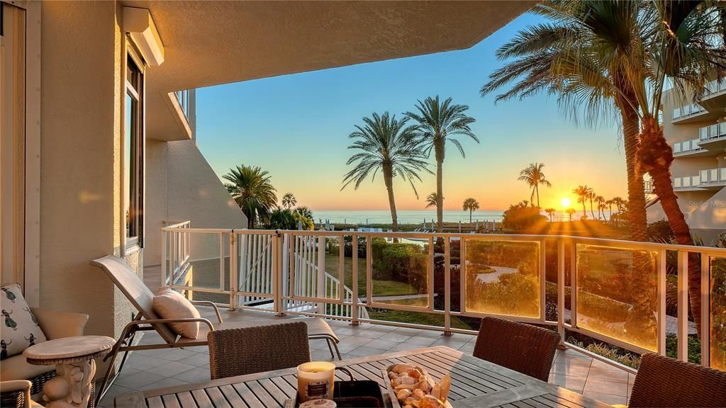 Activo con contrato: $2,350,000 (3 camas, 3 baños, 2485 Pies cuadrados)