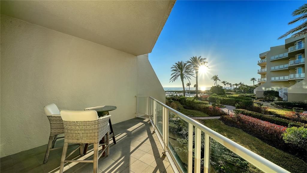 Activo con contrato: $2,350,000 (3 camas, 3 baños, 2485 Pies cuadrados)