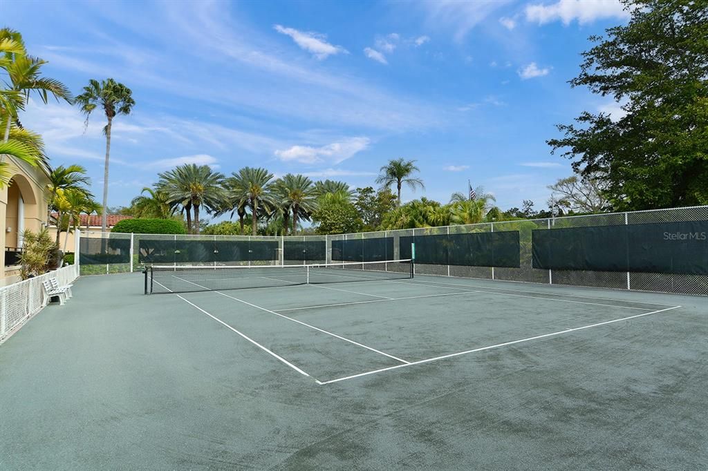 Activo con contrato: $2,350,000 (3 camas, 3 baños, 2485 Pies cuadrados)
