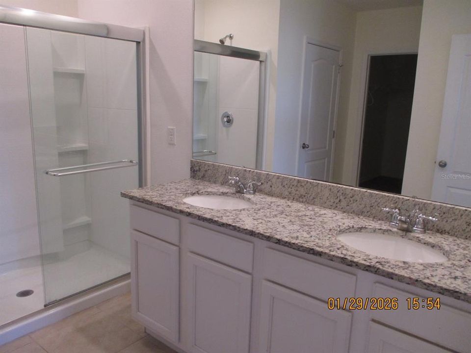 For Sale: $319,900 (4 beds, 2 baths, 1867 Square Feet)