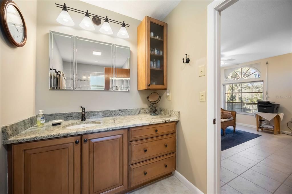 For Sale: $2,299,995 (3 beds, 3 baths, 2202 Square Feet)