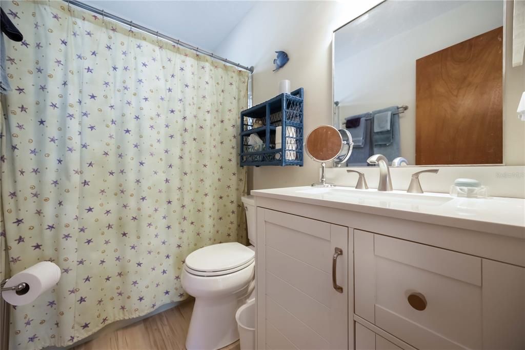 For Sale: $2,299,995 (3 beds, 3 baths, 2202 Square Feet)