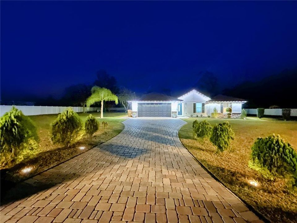 En Venta: $720,000 (4 camas, 2 baños, 2106 Pies cuadrados)
