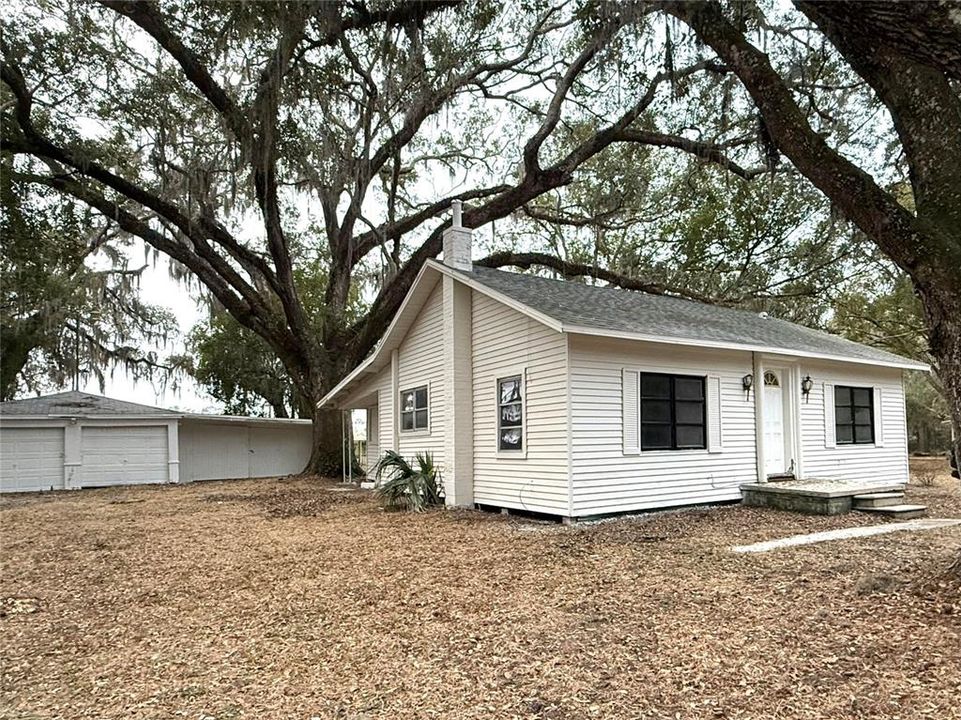 Recently Sold: $129,000 (4 beds, 2 baths, 962 Square Feet)