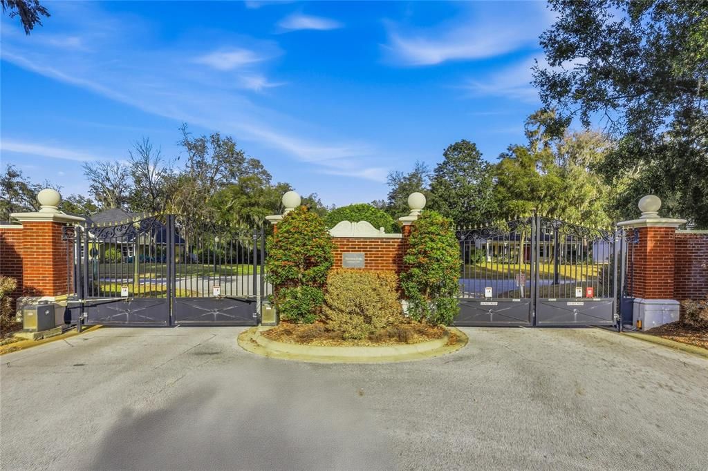 На продажу: $135,000 (0.28 acres)