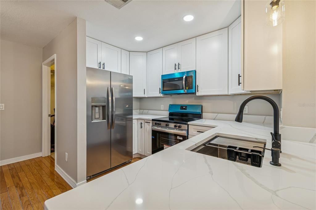Activo con contrato: $249,900 (2 camas, 2 baños, 1166 Pies cuadrados)