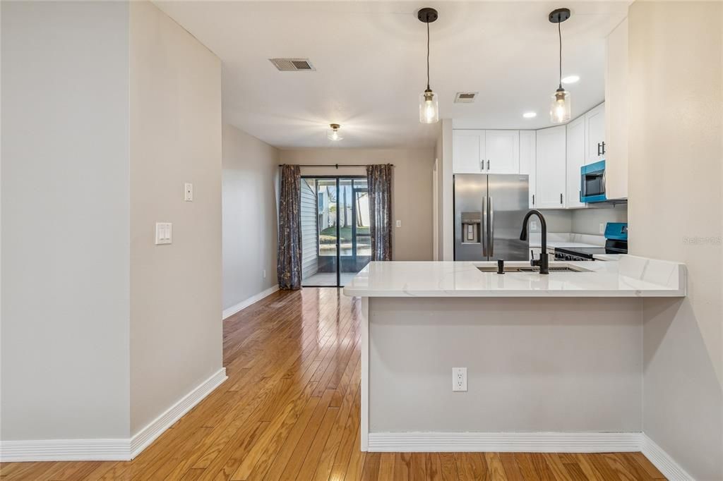 Activo con contrato: $249,900 (2 camas, 2 baños, 1166 Pies cuadrados)