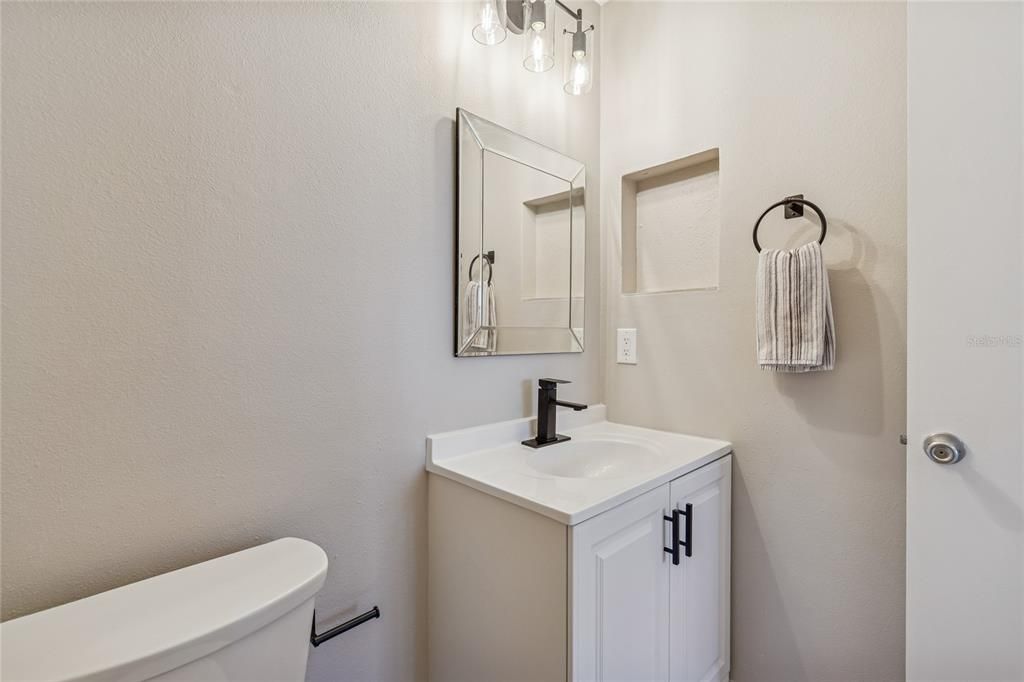 Activo con contrato: $249,900 (2 camas, 2 baños, 1166 Pies cuadrados)