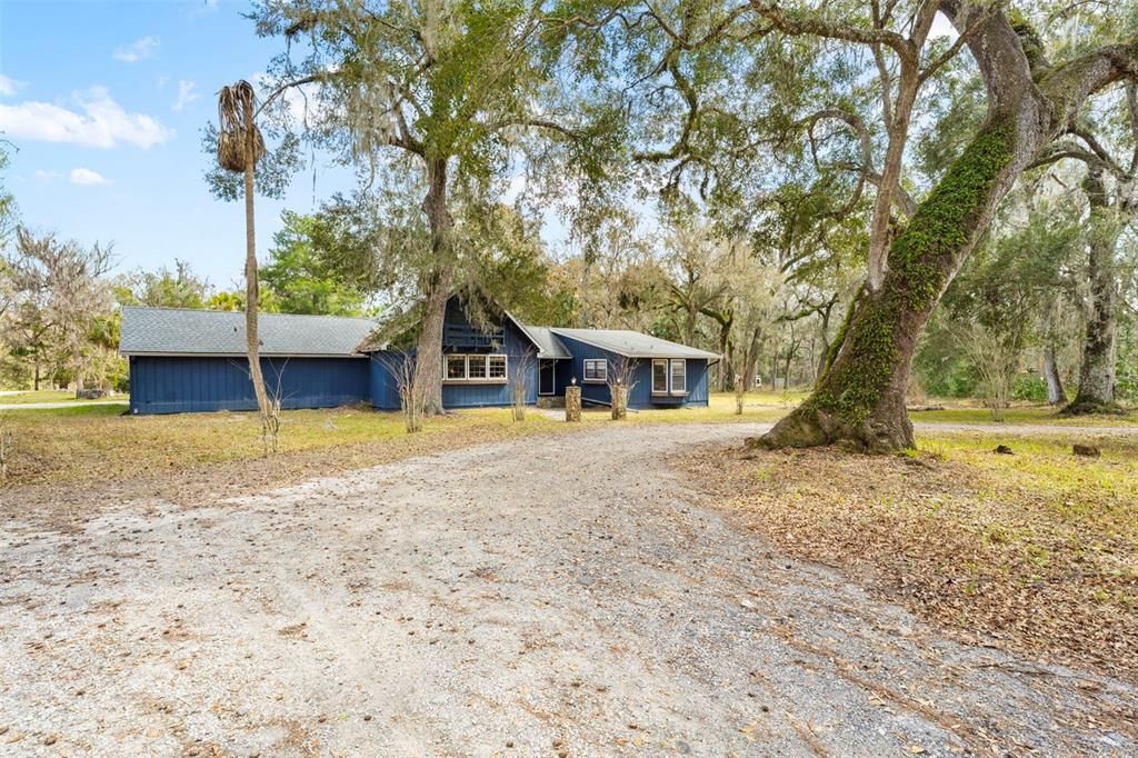 For Sale: $620,000 (3 beds, 3 baths, 2646 Square Feet)