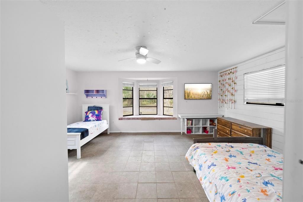 For Sale: $620,000 (3 beds, 3 baths, 2646 Square Feet)