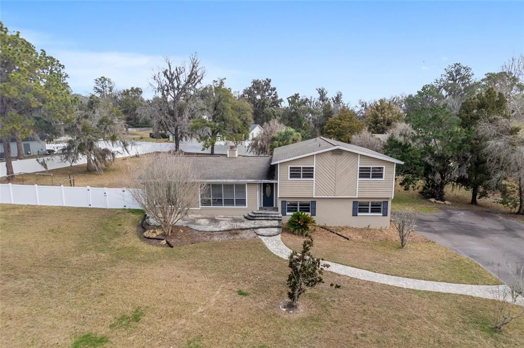 En Venta: $459,000 (4 camas, 2 baños, 2670 Pies cuadrados)