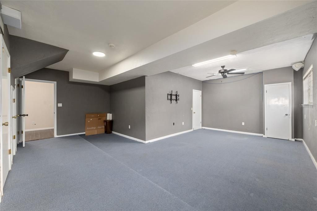 En Venta: $459,000 (4 camas, 2 baños, 2670 Pies cuadrados)