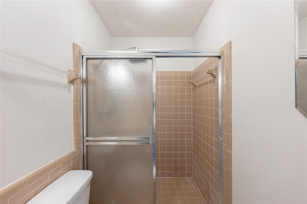 En Venta: $459,000 (4 camas, 2 baños, 2670 Pies cuadrados)