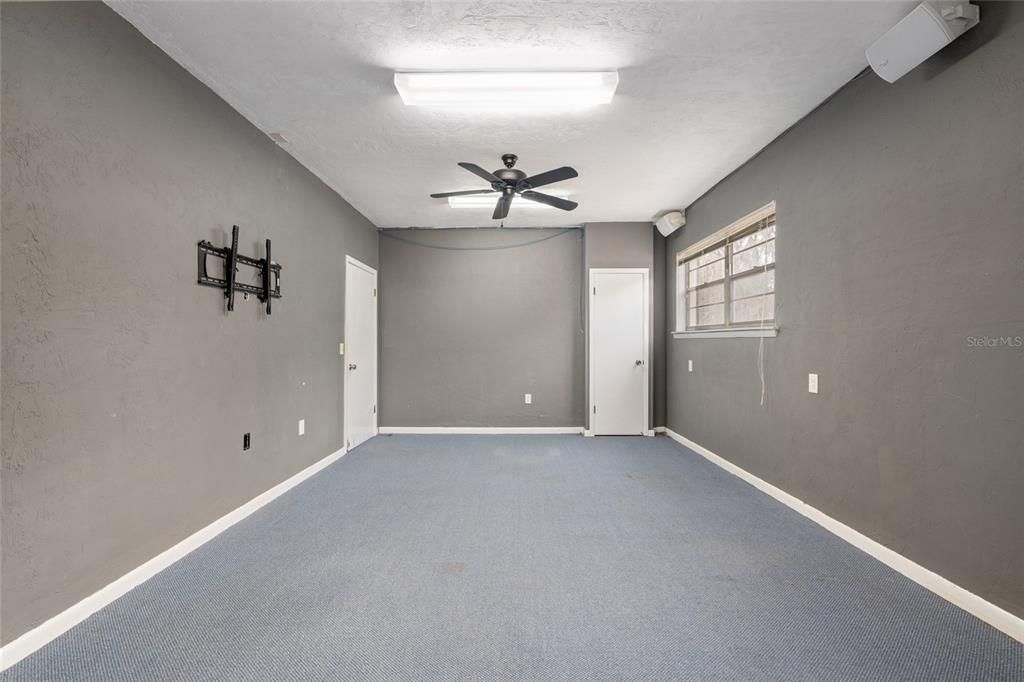 En Venta: $459,000 (4 camas, 2 baños, 2670 Pies cuadrados)