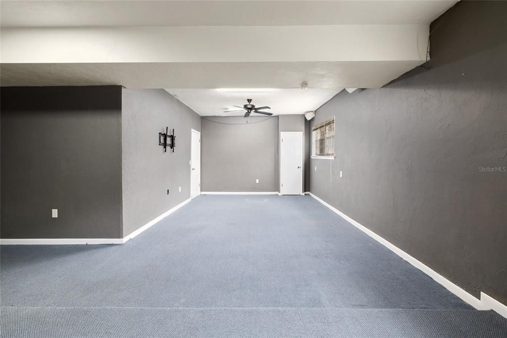 En Venta: $459,000 (4 camas, 2 baños, 2670 Pies cuadrados)