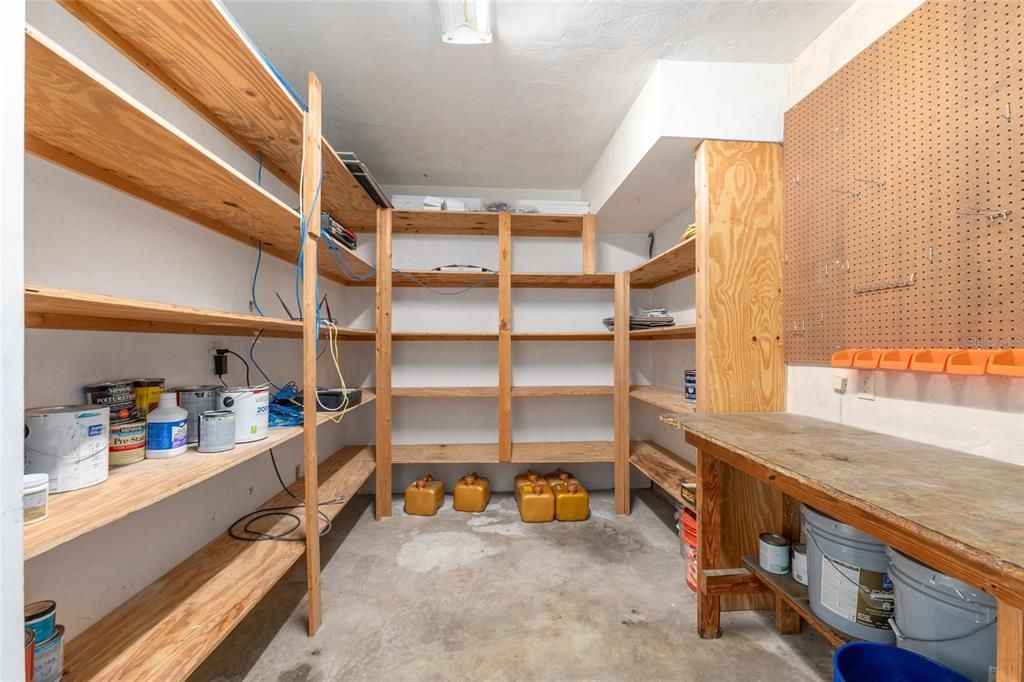 En Venta: $459,000 (4 camas, 2 baños, 2670 Pies cuadrados)