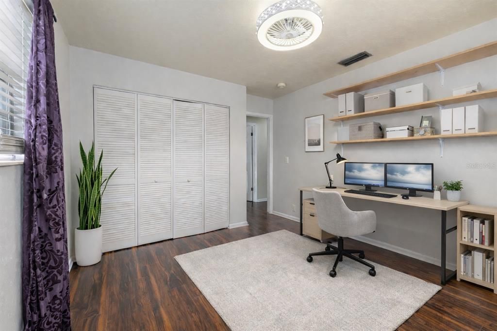 En Venta: $459,000 (4 camas, 2 baños, 2670 Pies cuadrados)