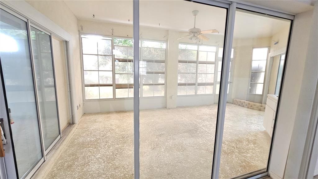 For Sale: $214,900 (3 beds, 2 baths, 1798 Square Feet)
