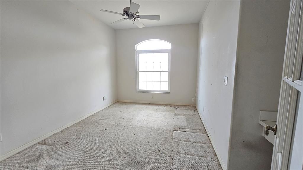 For Sale: $214,900 (3 beds, 2 baths, 1798 Square Feet)