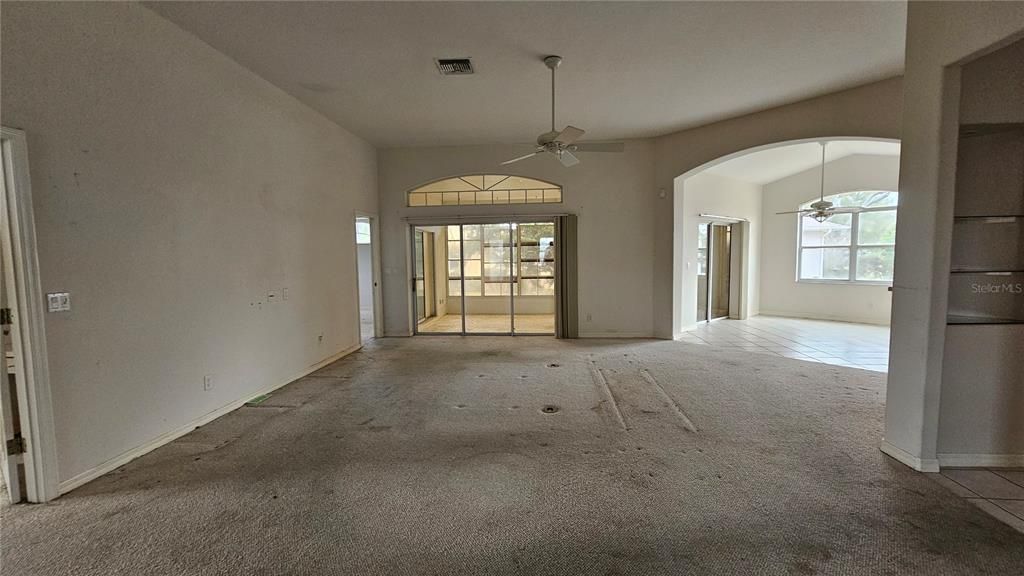For Sale: $214,900 (3 beds, 2 baths, 1798 Square Feet)