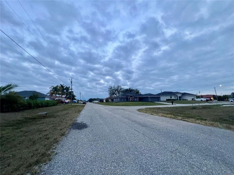 На продажу: $75,000 (0.24 acres)