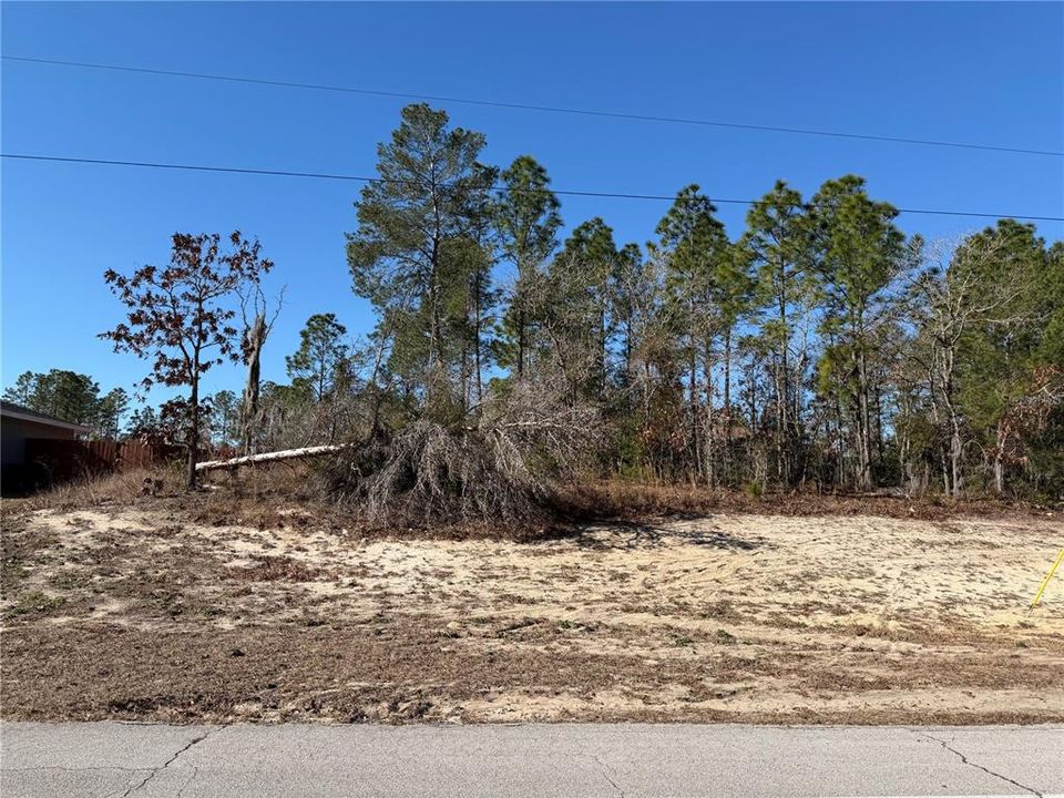 На продажу: $40,000 (0.23 acres)