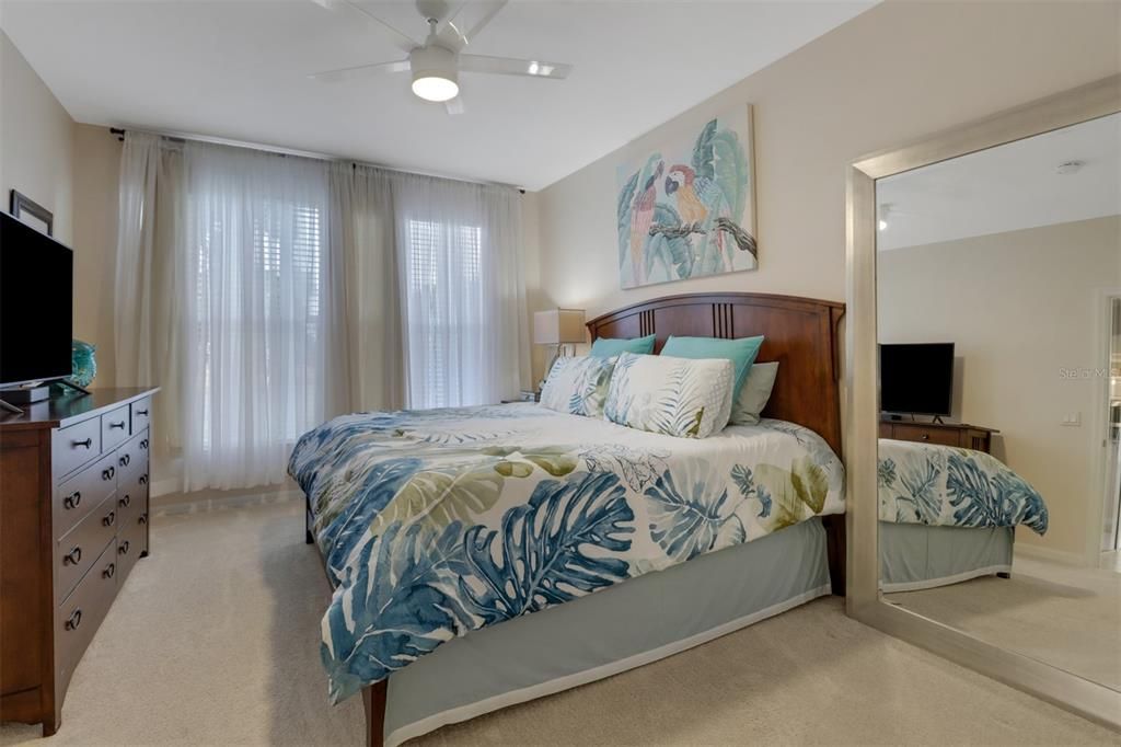 En Venta: $339,900 (2 camas, 2 baños, 1378 Pies cuadrados)
