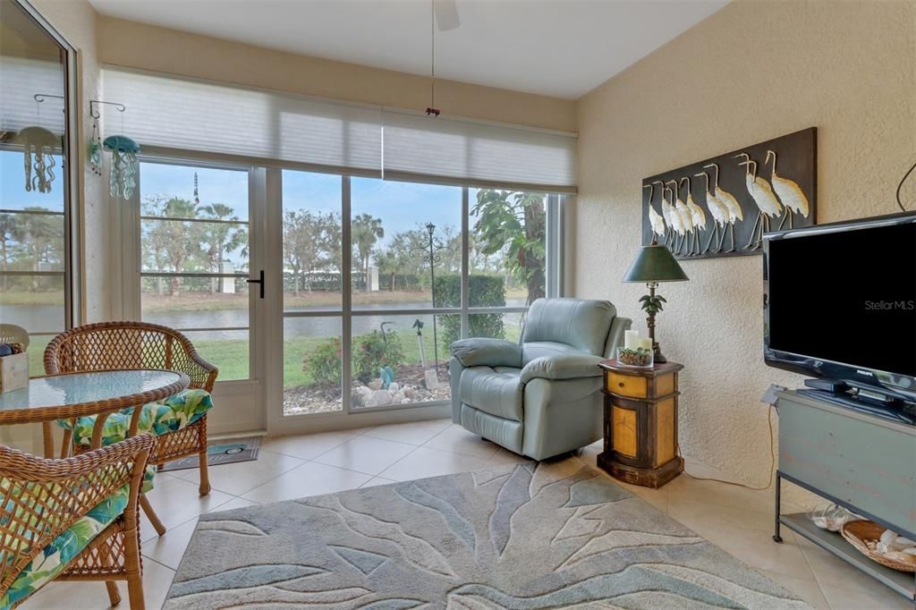 En Venta: $339,900 (2 camas, 2 baños, 1378 Pies cuadrados)